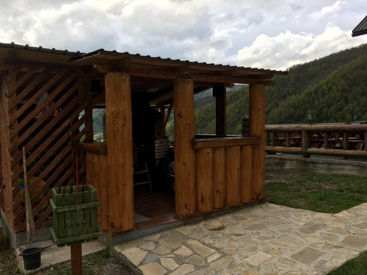 Gradine - Katun Kamp Villa Plav Eksteriør billede
